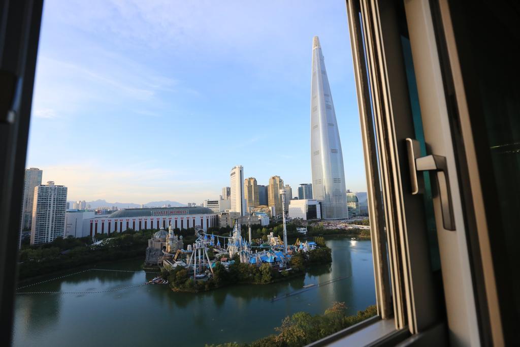 Lotte World Lake View Loft Seoul Bagian luar foto